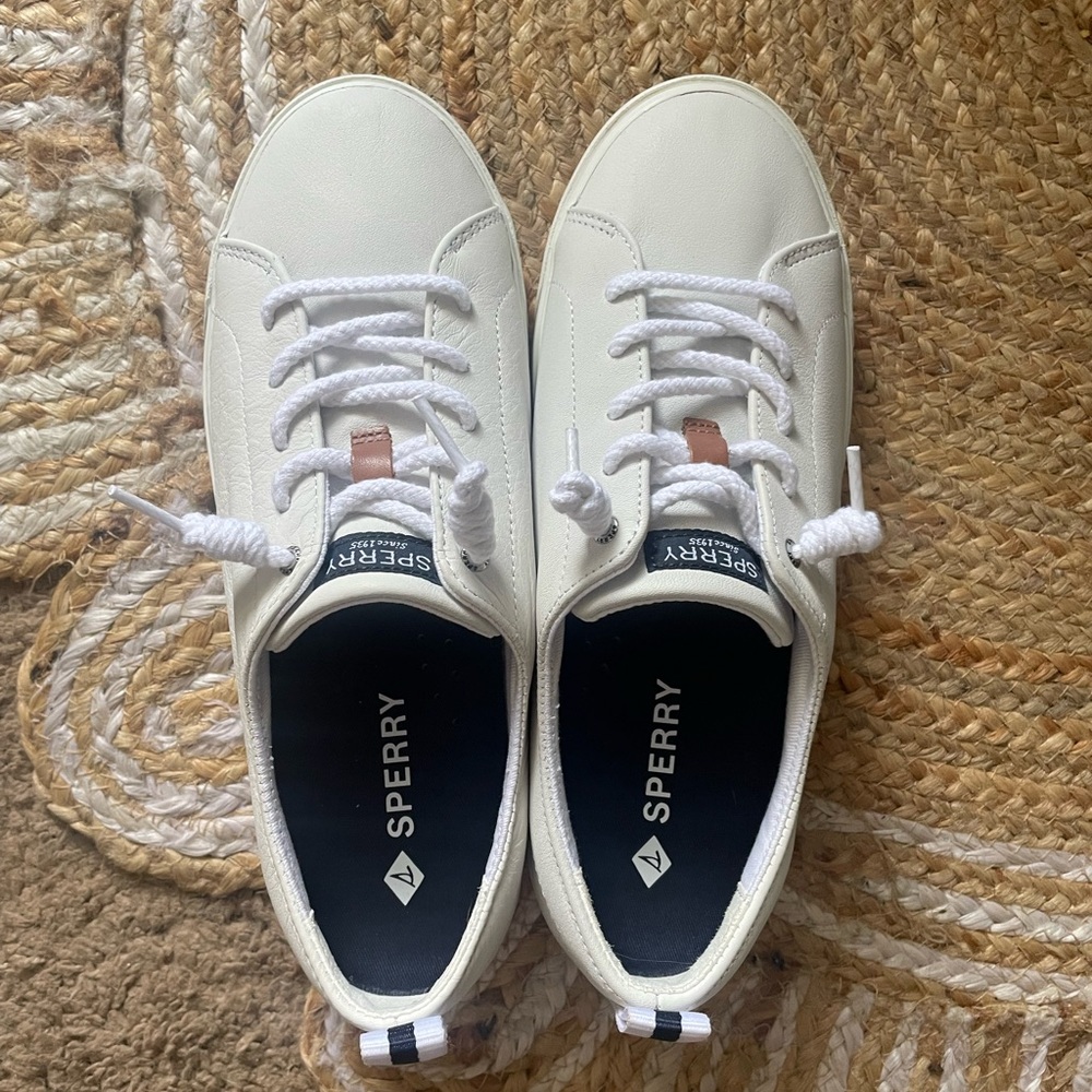 NEW Never Worn Sperry Cream Casual Sneakers